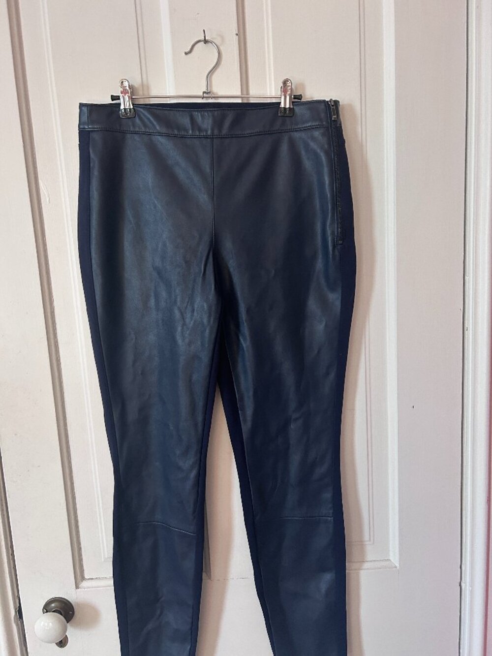 WHBM The Legging Faux Leather Front Ponte Pant Navy Side Zip Size 10 NWOT